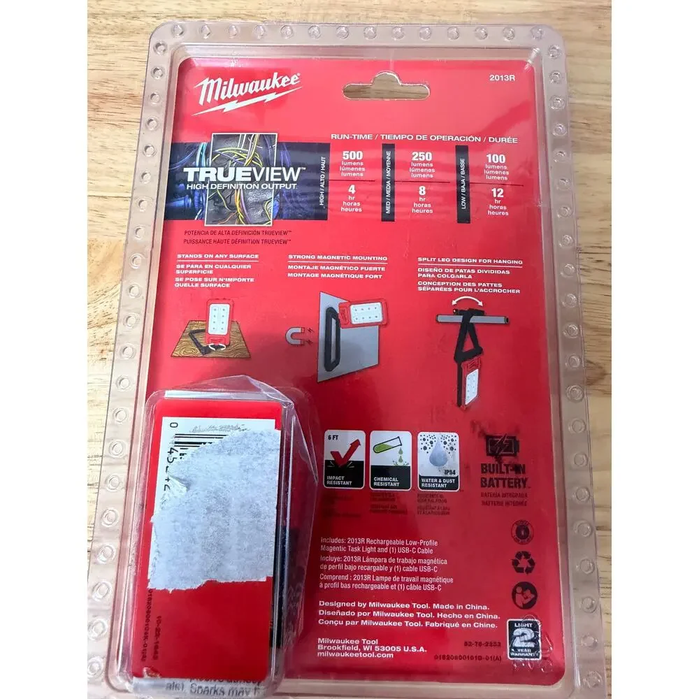 Milwaukee 2013R Rechargeable Low-Profile Magnetic Task Light 500 Lumens USB-C